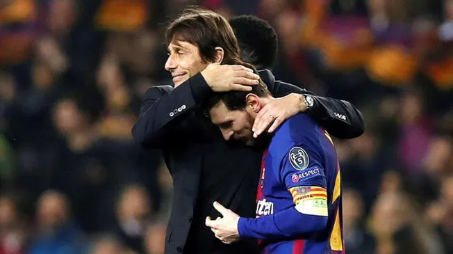 Antonio Conte abraza a Lionel Messi.