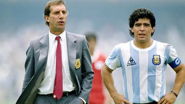 Carlos Salvador Bilardo y Diego Armando Maradona en el Mundial México 1986.