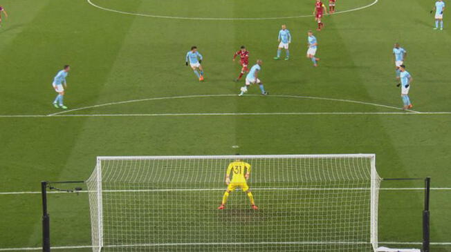 Alex Oxlade-Chamberlain puso el 2-0 momentáneo con un tremendo 'zapatazo'.