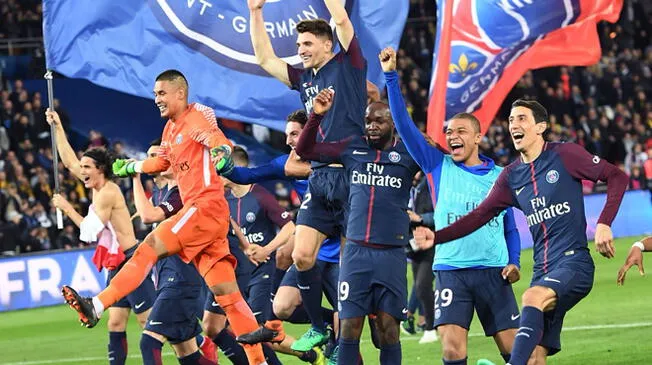 Los jugadores del PSG celebran el título de la Ligue 1.