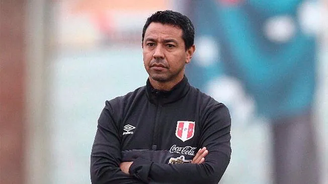 Nolberto Solano un soporte para Ricardo Gareca.