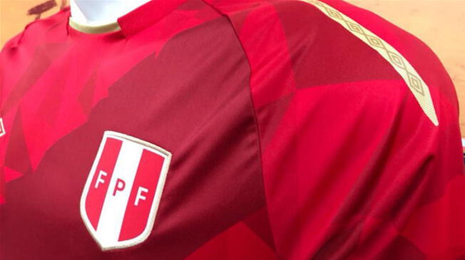 PES 2018 ya tiene la tercera camiseta de la selección peruana. Fuente: PES 2018.