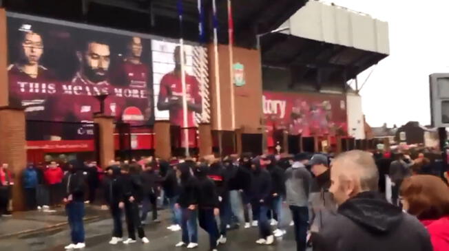 Hinchas de Liverpool y la Roma generaron problemas en las afueras del estadio.