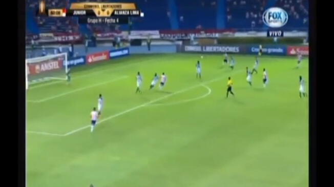 El atacante de Junior de Barranquilla, Luis Ruiz, abrió la cuenta en el marcador frente Alianza Lima en el estadio ‘Metropolitano’.