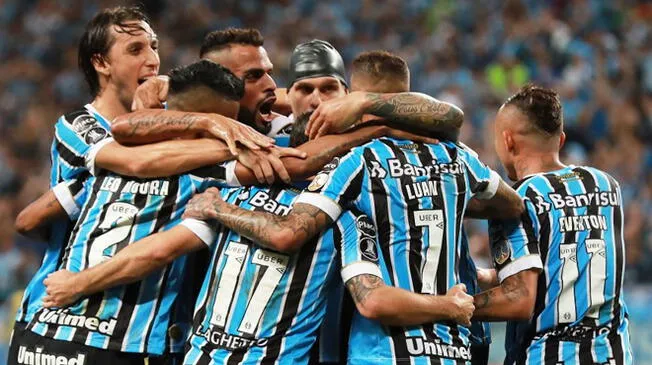 Gremio venció a Cerro Porteño en Brasil por la cuarta fecha de la Copa Libertadores. Gremio venció a Cerro Porteño en Brasil por la cuarta fecha de la Copa Libertadores.
