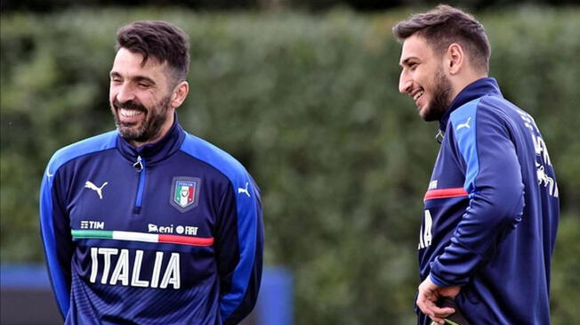 Gianluigi Buffon y Gianluigi Donnarumma, dos grandes porteros italianos. Foto: EFE