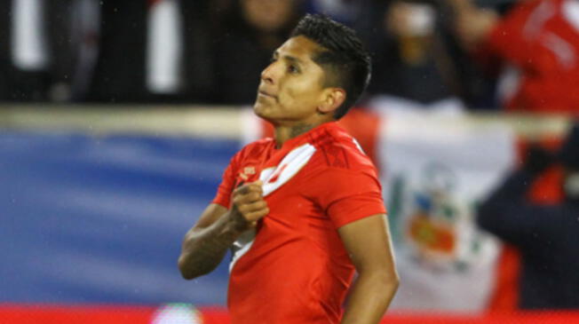 Raúl Ruidíaz suma, hasta el momento, 4 anotaciones con la camiseta de la Selección Peruana de fútbol.  