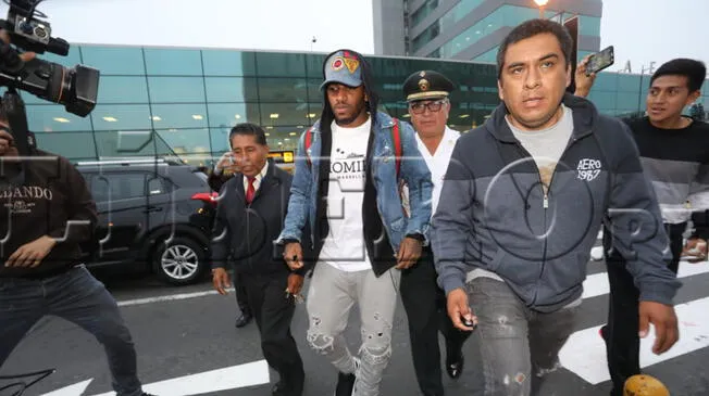 Jefferson Farfán arribó a Lima y se pondrá bajo las órdenes de Ricardo Gareca. Foto: Rodolfo Contreras