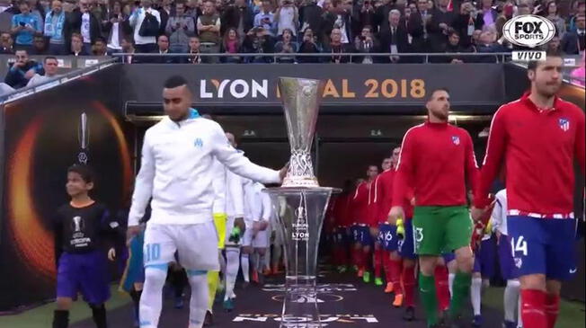 Atlético de Madrid vs. Olympique de Marsella: Payet tocó el trofeo de la Europa League al salir al campo
