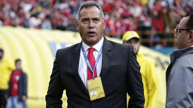 El técnico Hernán Torres fue oficializado como técnico del 'Dominó'.