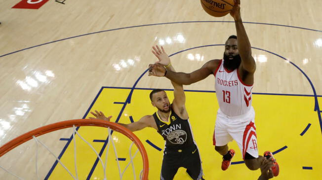 Stephen Curry buscará brillar en el duelo entre Houston Rockets y Golden State Warriors. Foto: EFE