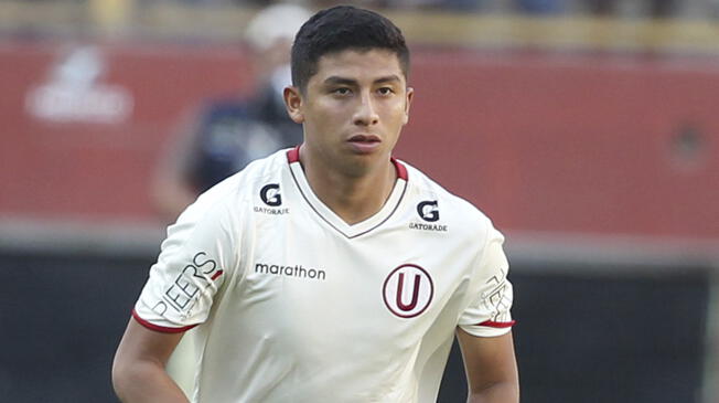 Brayan Velarde, durante un partido de Universitario.