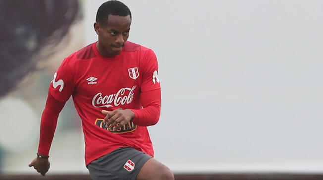 André Carrillo sortea viaje al Mundial de Rusia 2018 para ayudar a niños de bajos recursos