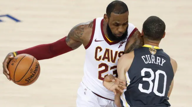 LeBron James (Cleveland Cavaliers) y Stephen Curry (Golden State Warriors) se enfrentarán en el tercer partido de la NBA. Foto: EFE