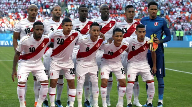 La alineación de la Selección Peruana ante Dinamarca.