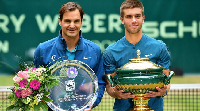 Roger Federer posa ante esta joven estrella croata que promete sorprender en el tenis. Foto: EFE