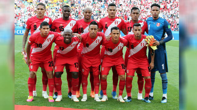 Equipo de Perú que enfrentó a Australia en el Mundial de Rusia. 