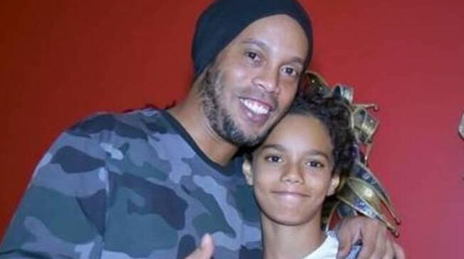 Ronaldinho y su hijo Joao Moreira