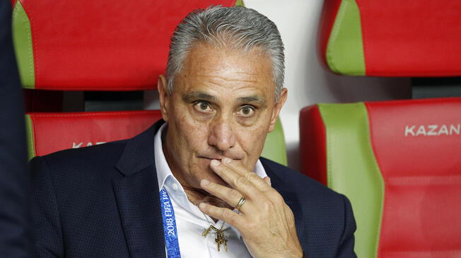 Tite, durante la zona técnica del Kazán Arena.