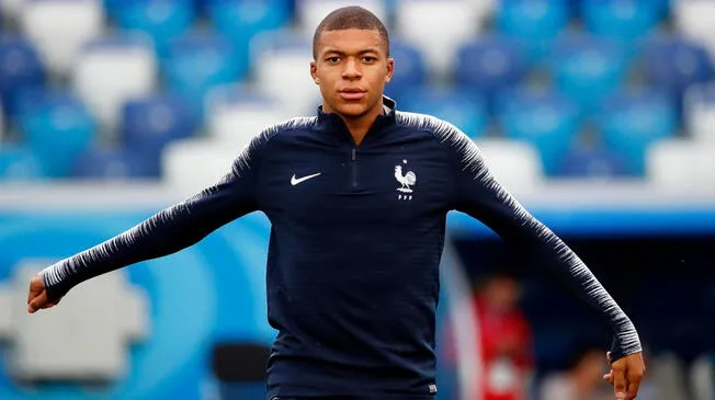 Selección francesa publicó imagen de Mbappé con curioso mensaje.