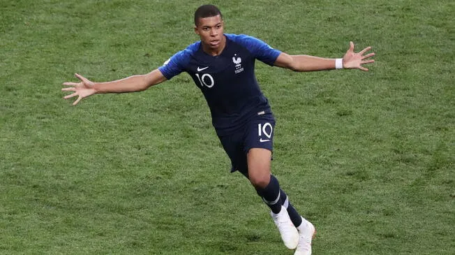 Con apenas 19 años, Mbappé tuvo una brillante actuación en Rusia 2018, en donde consiguió 4 goles