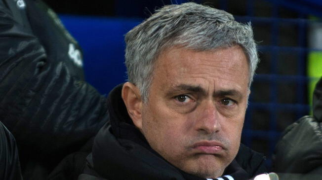 José Mourinho se muestra preocupado por no tener a su plantel completo. Foto: EFE
