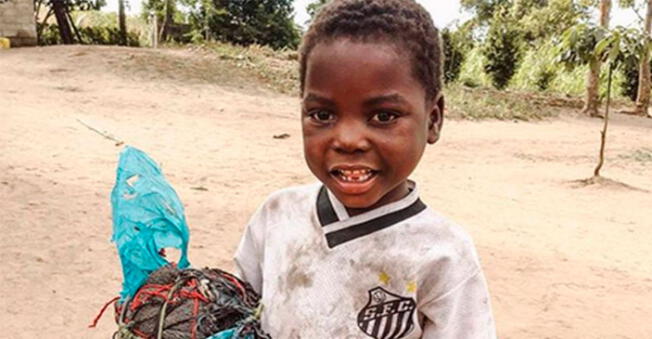 Instagram: Emotiva historia solidaria del Santos de Brasil con niño de 6 años en Mozambique