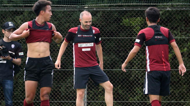 El ex Barcelona debutaría este domingo 22 por la liga de Japón con su nuevo equipo, el Vissel Kobe.