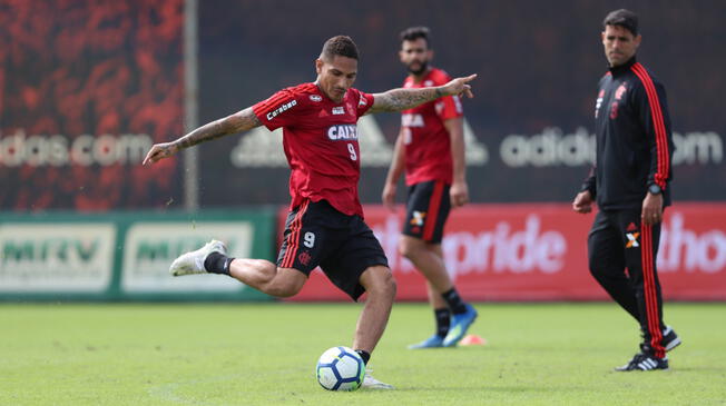 Paolo Guerrero y Miguel Trauco fueron convocados en Flamengo para enfrentar a Sport Recife