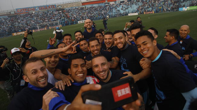Torneo Apertura: plantel de Sporting Cristal se sacó una divertida foto tras campeonar contra Rosario