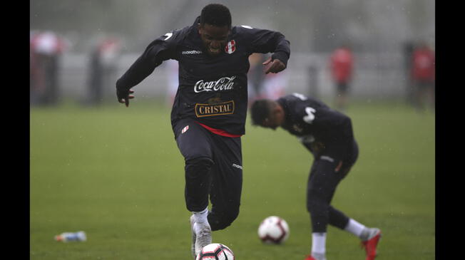 Jefferson Farfán, durante un entrenamiento de la Selección Peruana.
