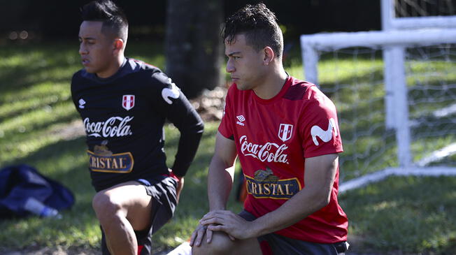 Cristian Benavente y Christian Cueva durante un entrenamiento de la Selección Peruana.