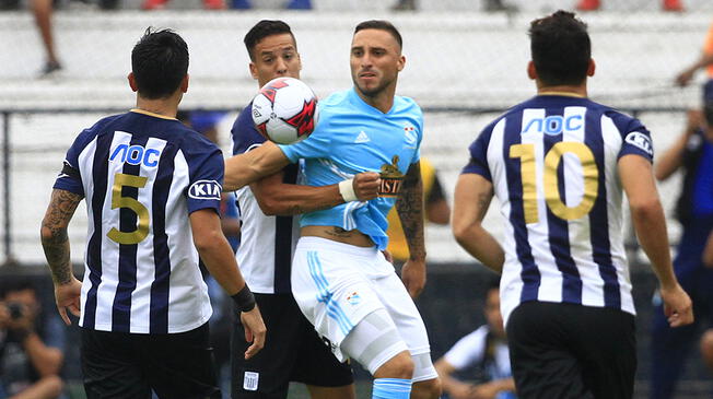 Emanuel Herrera, durante un Alianza Lima vs. Sporting Cristal en Matute.