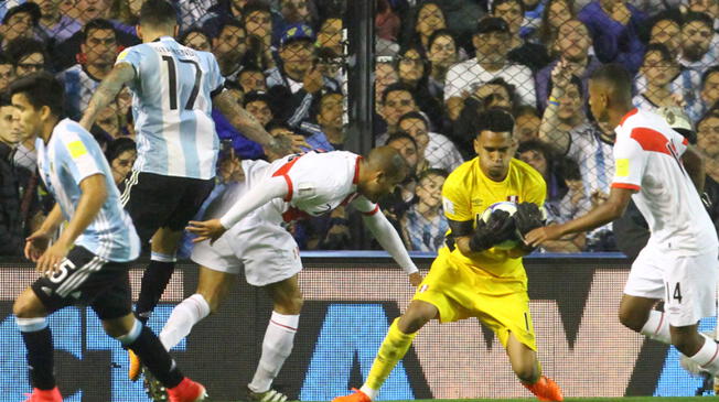 Pedro Gallese fue la figura de Perú ante Argentina en La Bombonera, casa de Boca Juniors. | Foto: Líbero