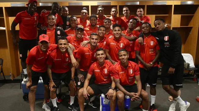 Selección Peruana: Postal del equipo después de la victoria a Chile