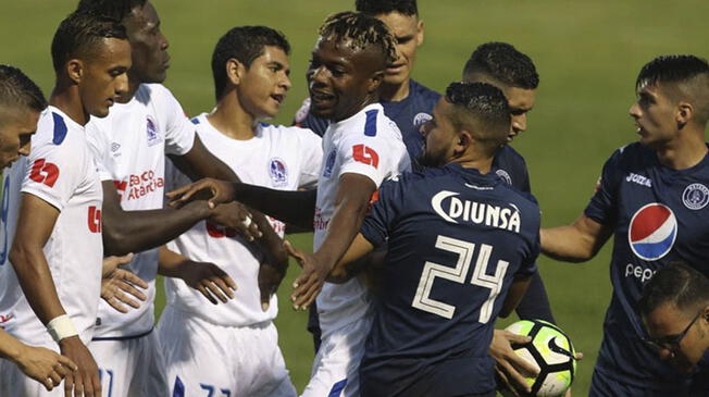 Olimpia empató 1-1 con Motagua en clásico hondureño por el Apertura de la Liga Nacional.