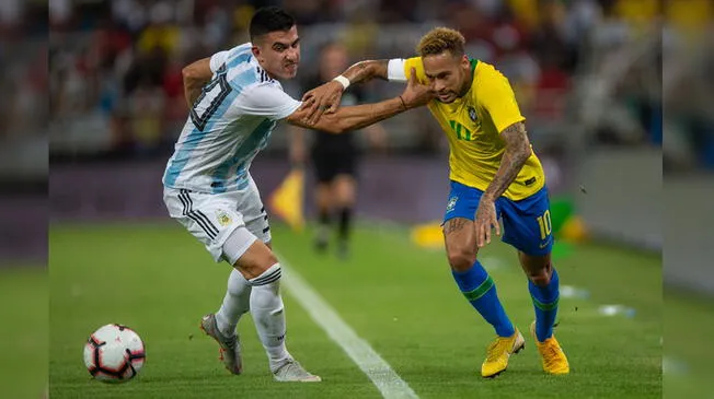 Argentina vs Brasil: Joao Miranda pudo romper la resistencia albiceleste. 
