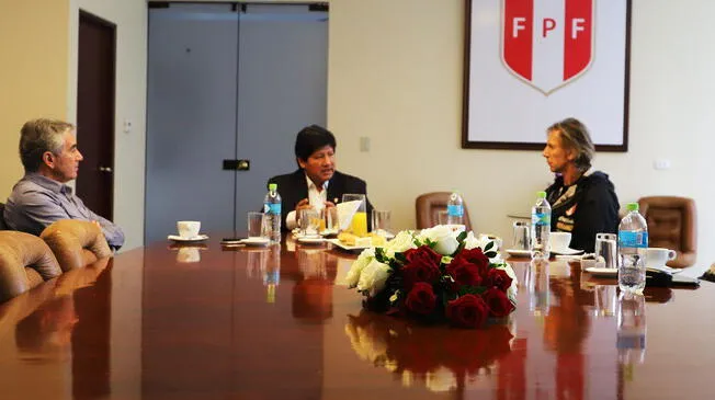 Hoy Oviedo tuvo una reunión con Oblitas, Gareca y el comando técnico de la Selección Peruana. Foto: FPF