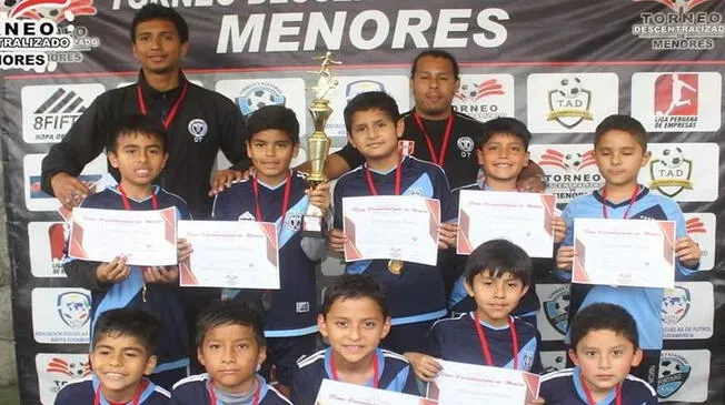 Academia de Fútbol Municipal de Magdalena campeón del Descentralizado de Menores en la categoría 2009