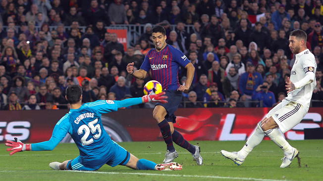 Barcelona, sin Lionel Messi, goleó 5-1 al Real Madrid con triplete de Luis Suárez por la Liga Española.
