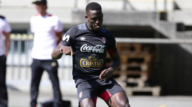 A la salida de su prueba, Advíncula manifestó estar en buenas condiciones para jugar por la Selección Peruana. 