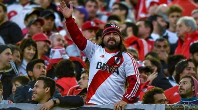 River Plate: Hinchas del equipo denunciaron robo de entradas