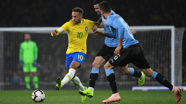 Neymar anotó su gol número 60 con la camiseta de la selección de Brasil