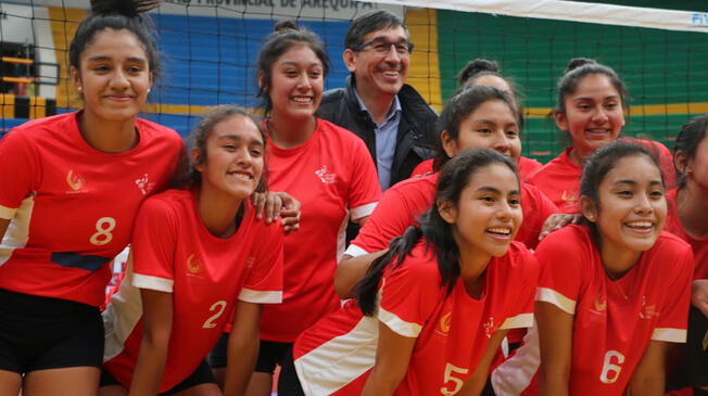  El equipo peruano dirigido por José Castillo derrotaron a sus rivales sin problemas en Juegos Sudamericanos Escolares Arequipa 2018