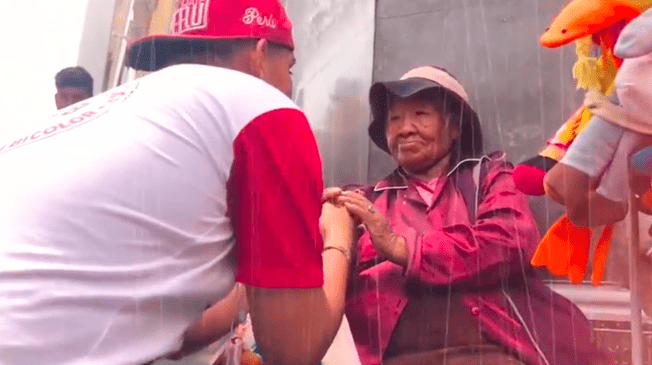 Selección peruana: Banda de la Bicolor y su noble gesto para con los más necesitados por Navidad | Video | Facebook
