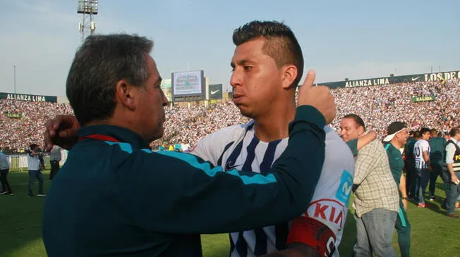 Alianza Lima: Rinaldo Cruzado se despide de manera emotiva de Pablo Bengoechea.