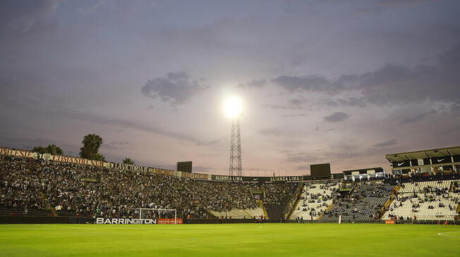 Hace 44 años se inauguró el estadio de Alianza Lima y los blanquiazules enfrentaron al Nacional de Uruguay