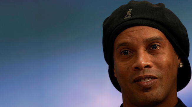 Ronaldinho no podrá salir de Brasil por orden de la Justicia brasileña