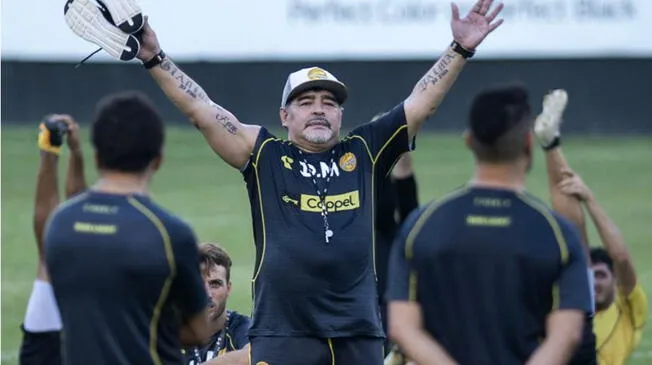 Diego Maradona fue dado de alta tras cirugía abdominal en Buenos Aires