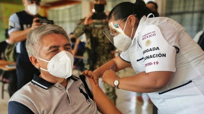 Vacunación a profesores en México ya se realizó en 30 estados.